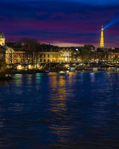 Pariz, Advent